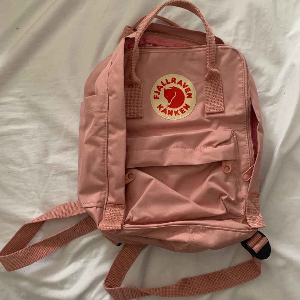 fjallraven kanken mini backpack